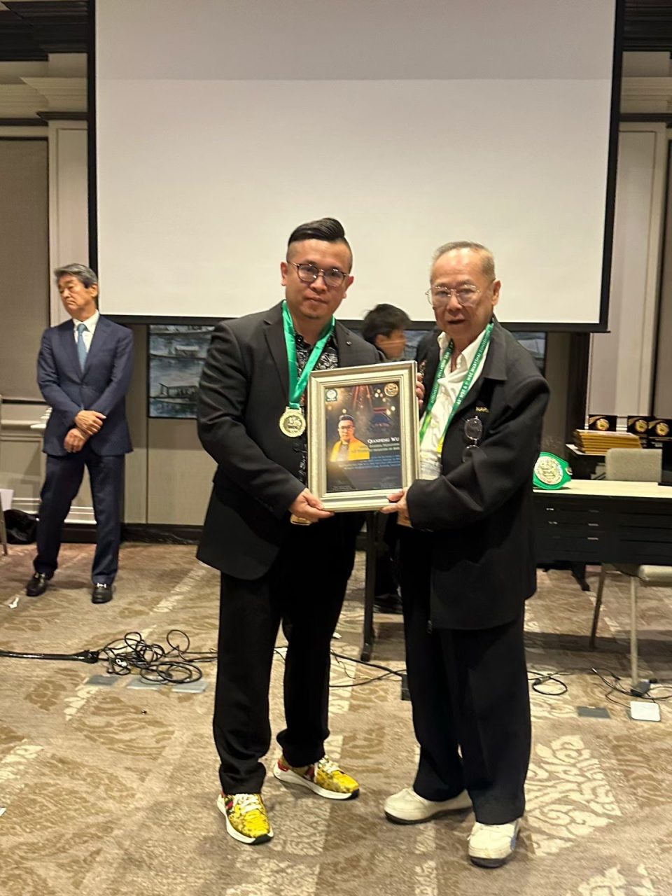 点亮中国拳坛未来：象神推广携广州CF拳击共赴WBC年会