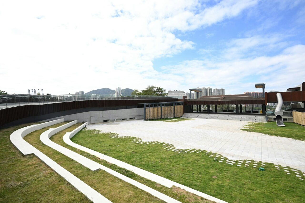 葵涌公園前身為醉酒灣堆填區。該堆填區於1979年關閉,並已完成修復。公園第一期面積約3.02公頃,於2025年12月17日啟用。(康文署圖片)