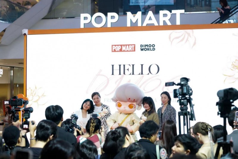 泡泡玛特DIMOO化身中泰建交50周年特邀挚友 限定主题彩绘专机盛大启航