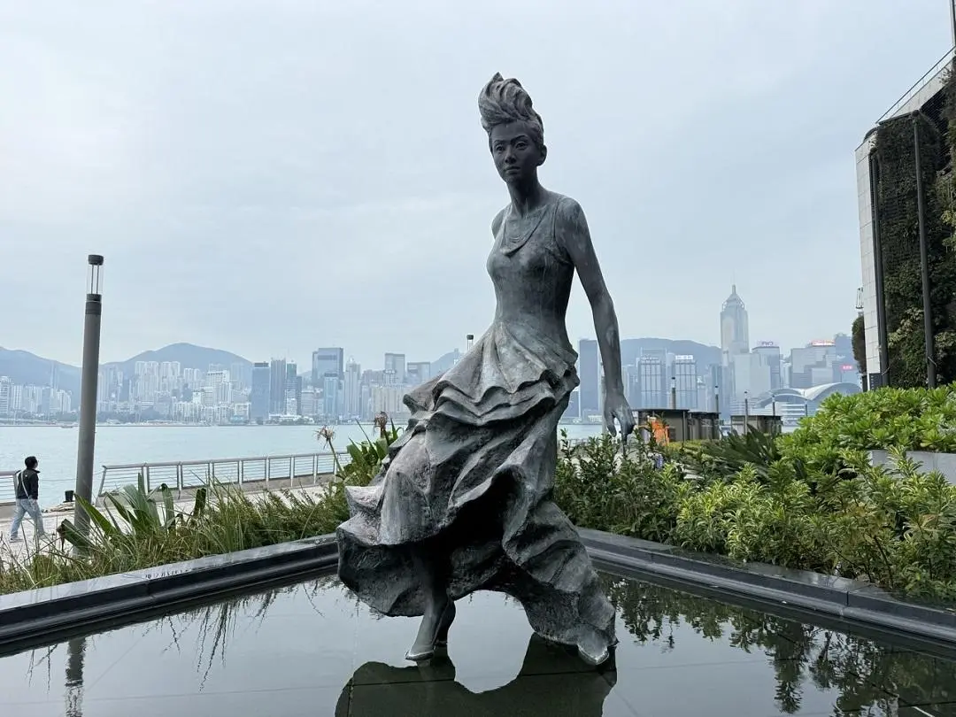 香港星光大道梅艳芳铜像