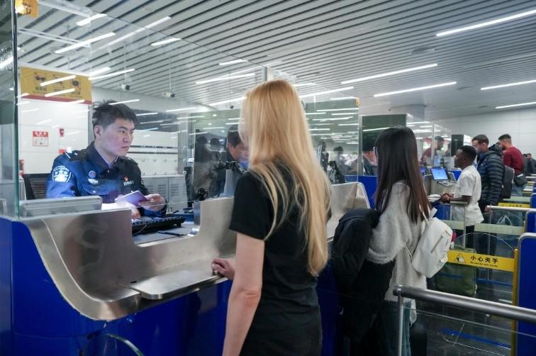 240小时过境免签实施一年，广州入境游热度持续升温