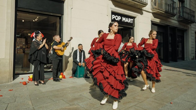 泡泡玛特西班牙首店正式开业,引领欧洲消费新潮流