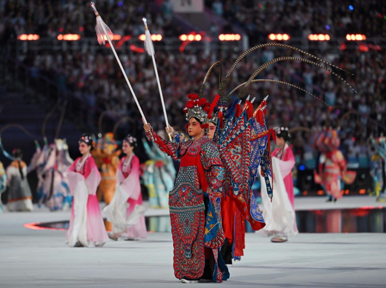 第十五届全运会在深圳海滨落幕:首个“城市全景闭幕式”惊艳亮相