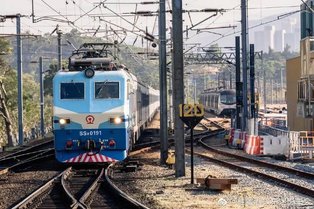 你所乘坐的广九直通车,即将抵达历史终点站……