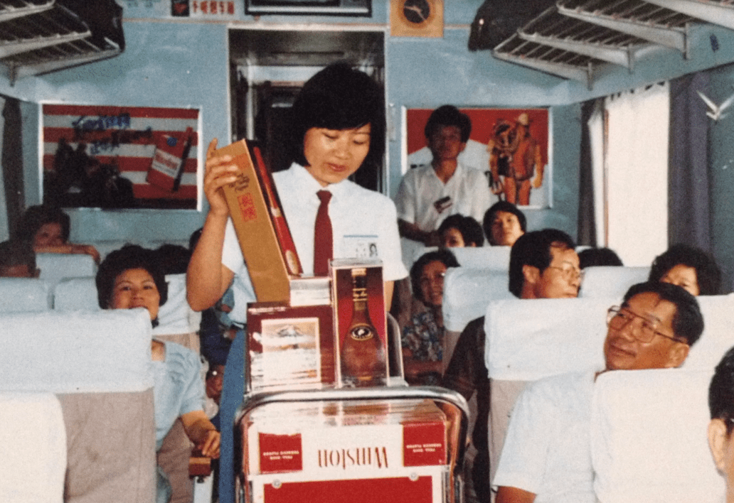 你所乘坐的广九直通车,即将抵达历史终点站……